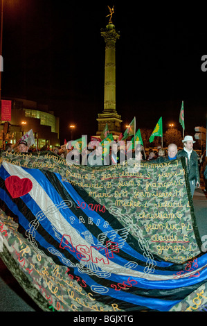 Paris, France, AIDS Activists of Act Up-Paris and other Anti AIDS Groups, Protesting Against AIDS at December 1 AIDS Memorial Quilts on street Stock Photo