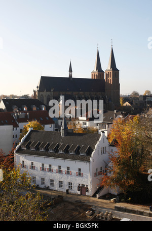 Kleve, Probsteikirche St. Mariae Himmelfahrt, Blick von der Schwanenburg Stock Photo