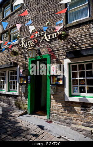 The Kings Arms Hotel pub and bar in Askrigg Yorkshire Dales, UK ...