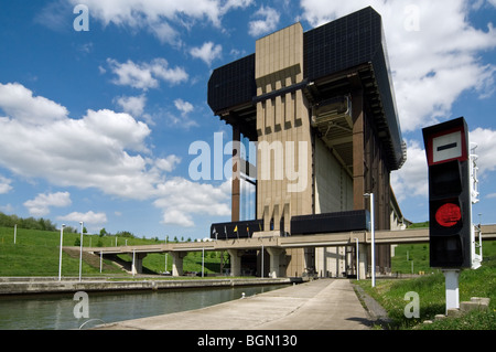 Strépy-Thieu, tallest boat lift in the world, at the Canal du Centre, Le Rœulx, Hainaut, Belgium Stock Photo