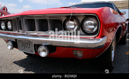 1971  Plymouth Cuda Barracuda 318 383 360 440 426 HEMI Pistol Grip Shifter Mopar Chrysler 1970's Muscle Car Detroit Hot Rod Stock Photo