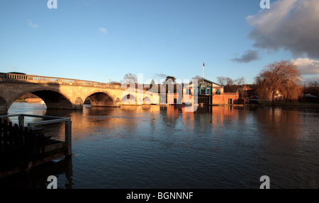 The bridge across the River Thames and Henley Royal Regatta HQ at Henley on Thames Oxfordshire England UK Stock Photo