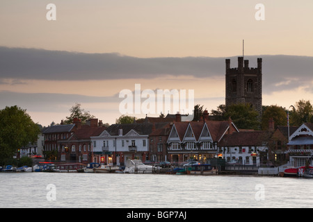 Henley on Thames and River Thames at dusk, Oxfordshire, Uk Stock Photo