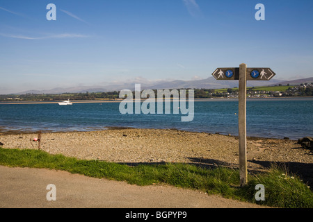 Menai Strait, Anglesey coastal walk sign post Stock Photo