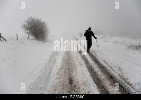 Ringinglow road in Sheffield, closed because of heavy snow, winter January 2010 Stock Photo