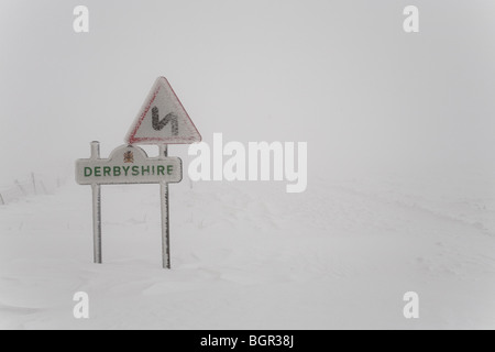 Ringinglow road in Sheffield, closed because of heavy snow, winter January 2010 Stock Photo