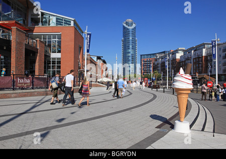 Portsmouth, Gunwharf Quays Stock Photo