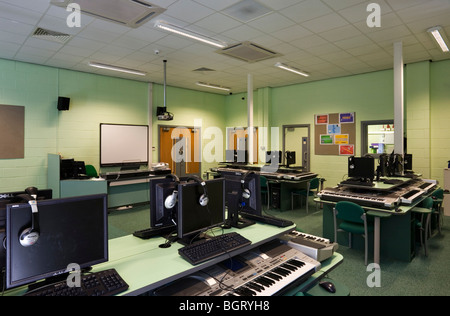 WALSALL ACADEMY, BIRMINGHAM, UNITED KINGDOM, BARNSLEY HEWETT AND MALLINSON Stock Photo