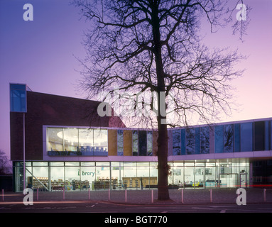 RUNNYMEDE CIVIC CENTRE, ADDLESTONE, UNITED KINGDOM, FEILDEN CLEGG ARCHITECTS Stock Photo