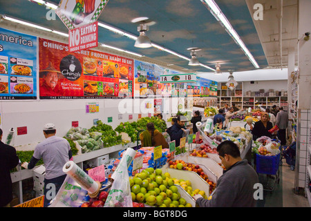 Produce section in Patel Brothers Grocery Store in Jackson Heights, Queens, New York Stock Photo