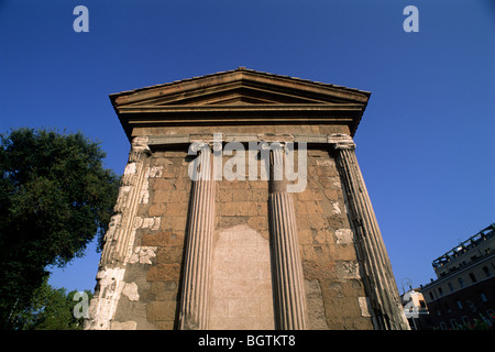 Italy, Rome, Forum Boarium, tempio della Fortuna Virile, temple of Portunus Virilis Stock Photo