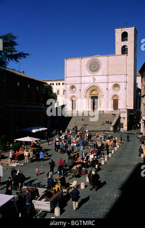 Italy, Umbria, Todi, Sunday flea market and duomo Stock Photo