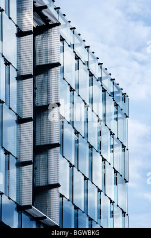 UNIVERSITY OF LIVERPOOL FACULTY OF ENGINEERING, LIVERPOOL, UNITED KINGDOM, SHEPPARD ROBSON Stock Photo