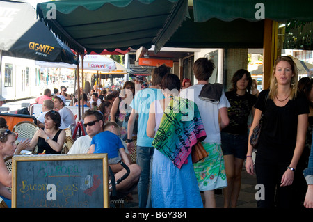 Crowded cafes in Acland Street, St Kilda, Melbourne, Australia Stock Photo