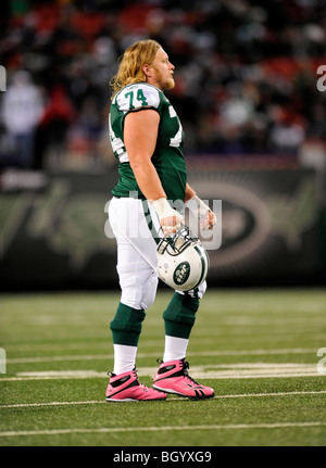 September 25, 2022, East Rutherford, New Jersey, USA: Former New York Jets  player Nick Mangold is honored during a Ring of Honor ceremony during  halftime of an NFL football game between the