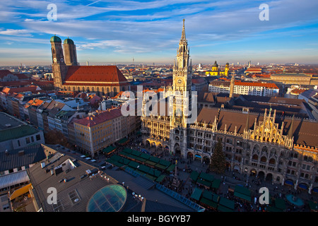 Aerial view of the Marienplatz during the Christkindlmarkt (Christmas Markets) in front of the Neues Rathaus (New City Hall) and Stock Photo