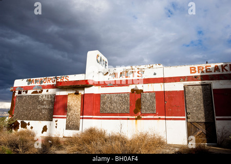 Abandoned cafe at Twin Arrows, Arizona, on historic Route 66. Stock Photo