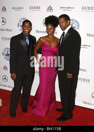 PAULETTA WASHINGTON  DENZEL WA ACTOR & WIFE & SON BEVERLY HILLS  CA  USA 25/10/2008 Stock Photo