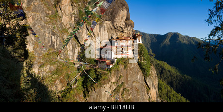 Taktsang Dzong (monastery) or Tiger's Nest, built in the 8th century, Paro, Bhutan Stock Photo