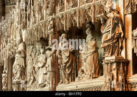 Inside Notre Dame Cathedral in Chartres, Chartres Cathedral, Choir with sculptures, The Way of Saint James, Chemins de Saint-Jac Stock Photo