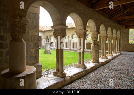 Ancienne Cathédrale Notre Dame at St Bertrand de Comminges, Cloister, The Way of St. James, Chemins de Saint Jacques, Chemin du Stock Photo