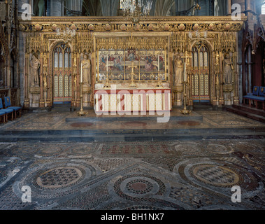 High Altar Westminster Abbey with gilded Victorian reredos or screen by Sir George Gilbert Scott 1873 Stock Photo