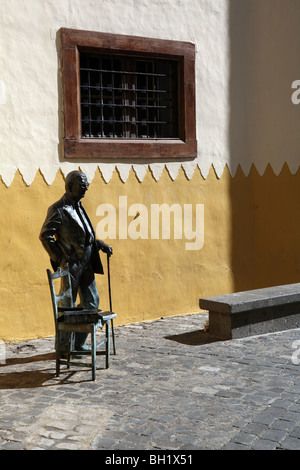 Europe, Spain, Canary Islands,  Grand Canary, Las Palmas, statue, a tribute to Néstor Alamo Stock Photo