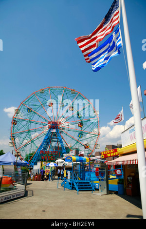 The Wonder Wheel and Astroland Park seen from Coney Island beach Stock Photo