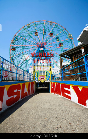 The Wonder Wheel and Astroland Park seen from Coney Island beach Stock Photo