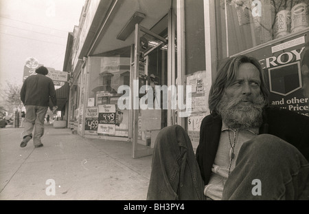 1960s musician Skip Spence outside a halfway house on the streets of San Jose, California. Moby Grape Jefferson airplane drummer Stock Photo