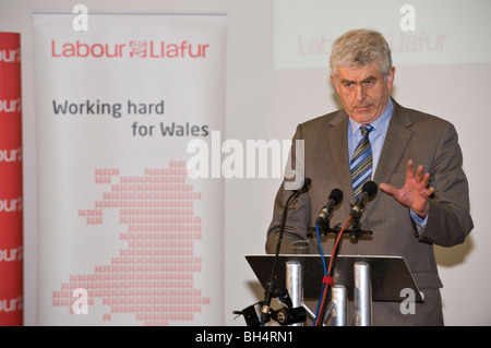 Rhodri Morgan former leader of the Welsh Labour Party speaking at a political event Stock Photo