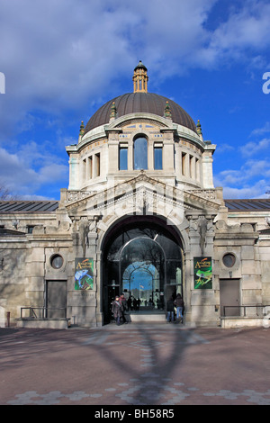 The Zoo Center building, Bronx Zoo, New York City Stock Photo