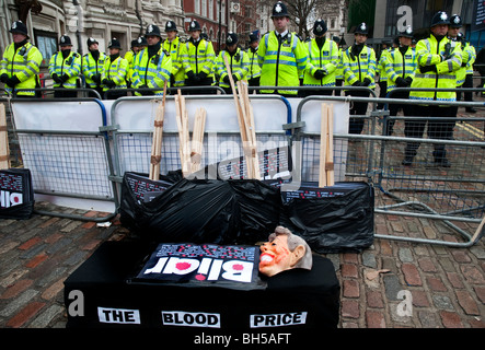 Hundreds gathered outside Chilcot inquiry to call for Tony Blair's arrest for war crimes in Iraq London 29.01.10 Stock Photo