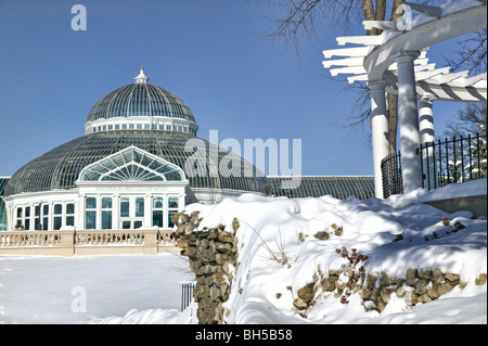 The Marjorie McNeely Conservatory stays warm inside for the plant life, Como Park, St. Paul, Minnesota. Stock Photo