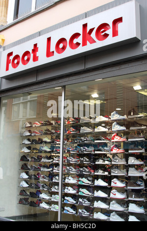 Nike shoes foot locker hi-res and images Alamy