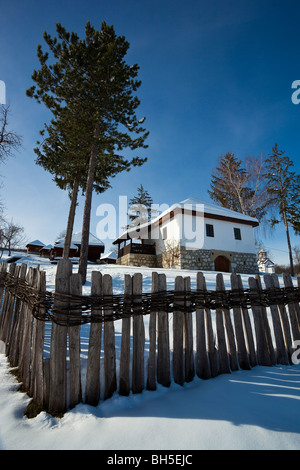 Village Lelic, traditional Serbian architecture in West Serbia, winter, snow Stock Photo