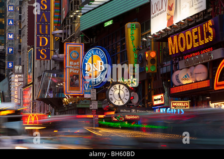 USA, New York City, Manhattan, Times Square, Neon lights of 42nd Street Stock Photo