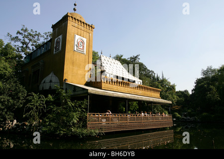 The Barbarossa Lounge, a waterside bar and restaurant located in People's Park in Shanghai just off of Nanjing Road. Stock Photo