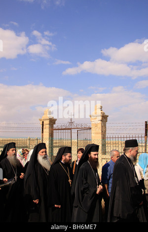 Jordan Valley, Greek Orthodox Theophany procession at Qasr al Yahud by the Jordan River Stock Photo