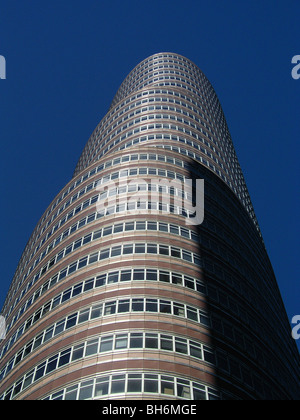 The Lipstick Building, Philip Johnson, Architect, 885 Third Avenue at ...