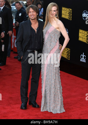 (L-R) Actress Nicole Kidman and singer Keith Urban attend the New York ...