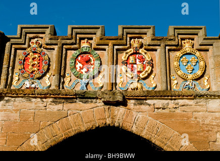 Coats of Arms adorn the entrance of the historic Linlithgow Palace West Lothian Scotland  SCO 6020 Stock Photo