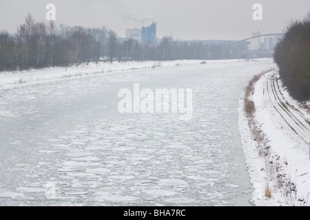 iced Elbe lateral Canal near Uelzen Stock Photo