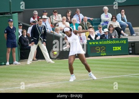 Serena Williams on centre court at Wimbledon. Stock Photo