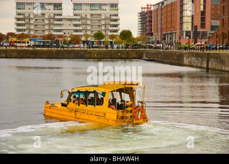 tourist terror as amphibious duck bus carrying 31 people