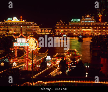 Jumbo Restaurant at night, Aberdeen Harbour, Hong Kong, China Stock Photo