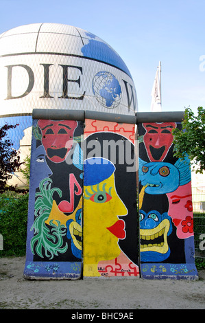 Die Welt hot air observation balloon ('Hi-Flyer'), Berlin, Germany Stock Photo