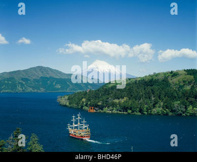 Tall ship in lake and Mt Fuji, Hakone, Kanagawa Prefecture, Japan Stock Photo