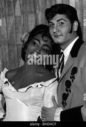 Bumbry, Grace, * 4.1.1937, US opera singer, half length, as 'Carmen', with Justino Diaz, 1976, Stock Photo