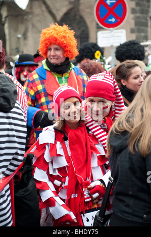 A Couple dressed up as Clowns - Weiberfastnacht in Cologne Stock Photo